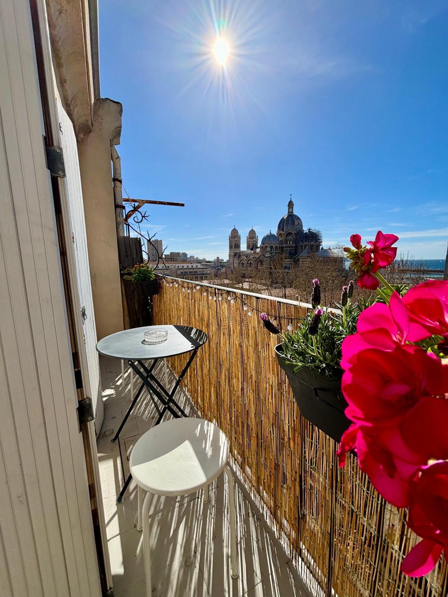 Studio Avec Vue Sur La Major Apartamento Marselha Exterior foto
